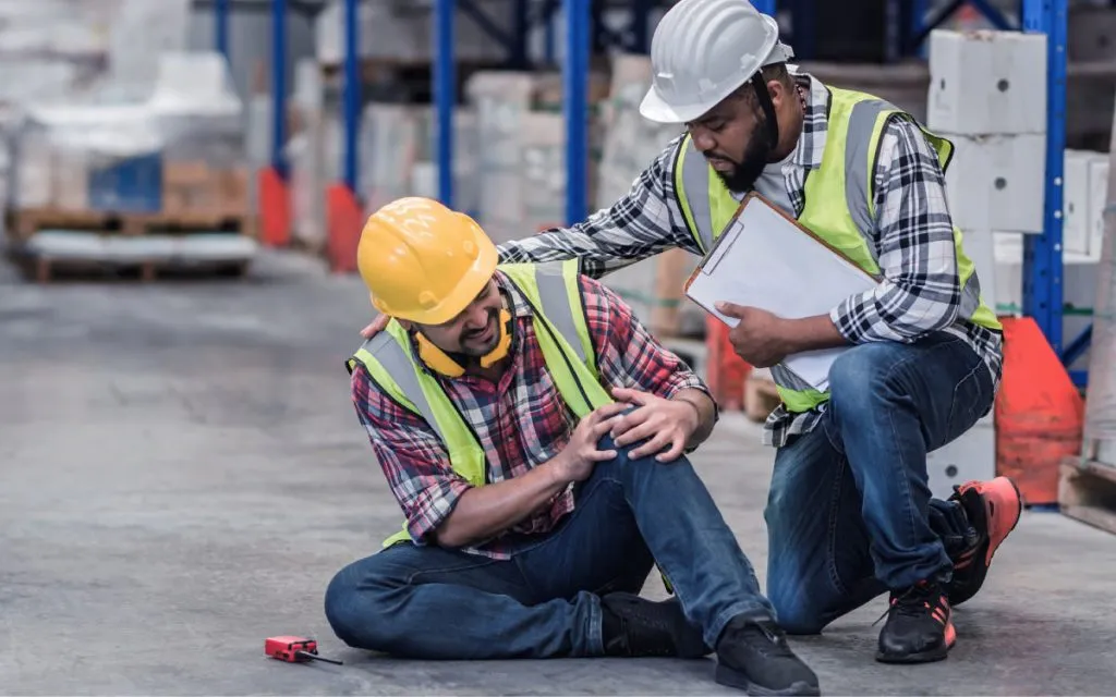 Foreman responding to a coworker that has injured his knee